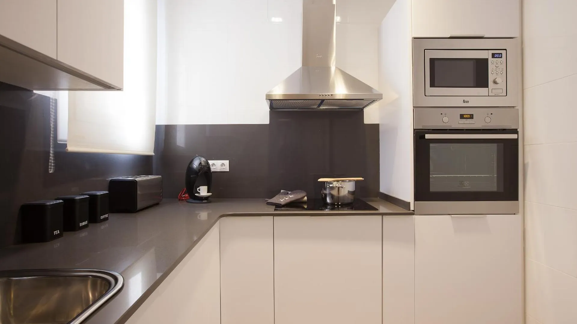 Click&Flat Seneca Suites Barcelona 0*,  Hiszpania