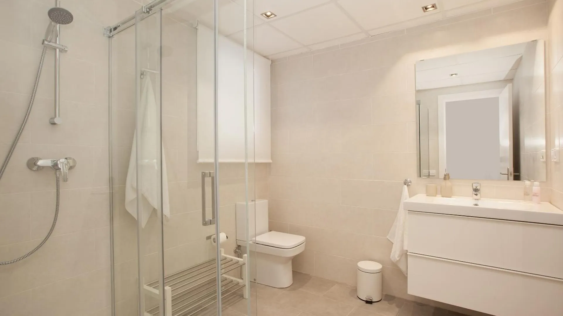 Apartament Click&Flat Seneca Suites Barcelona Hiszpania