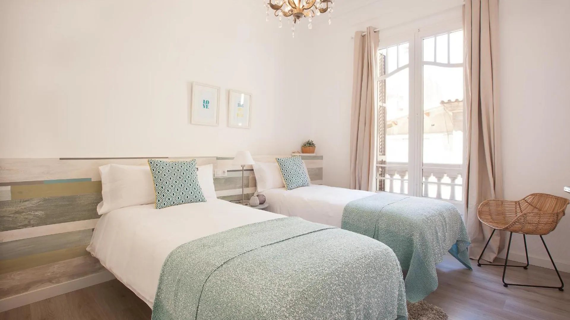 Click&Flat Seneca Suites Barcelona Spain