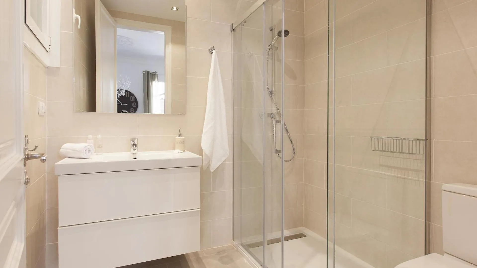 Apartment Click&Flat Seneca Suites Barcelona