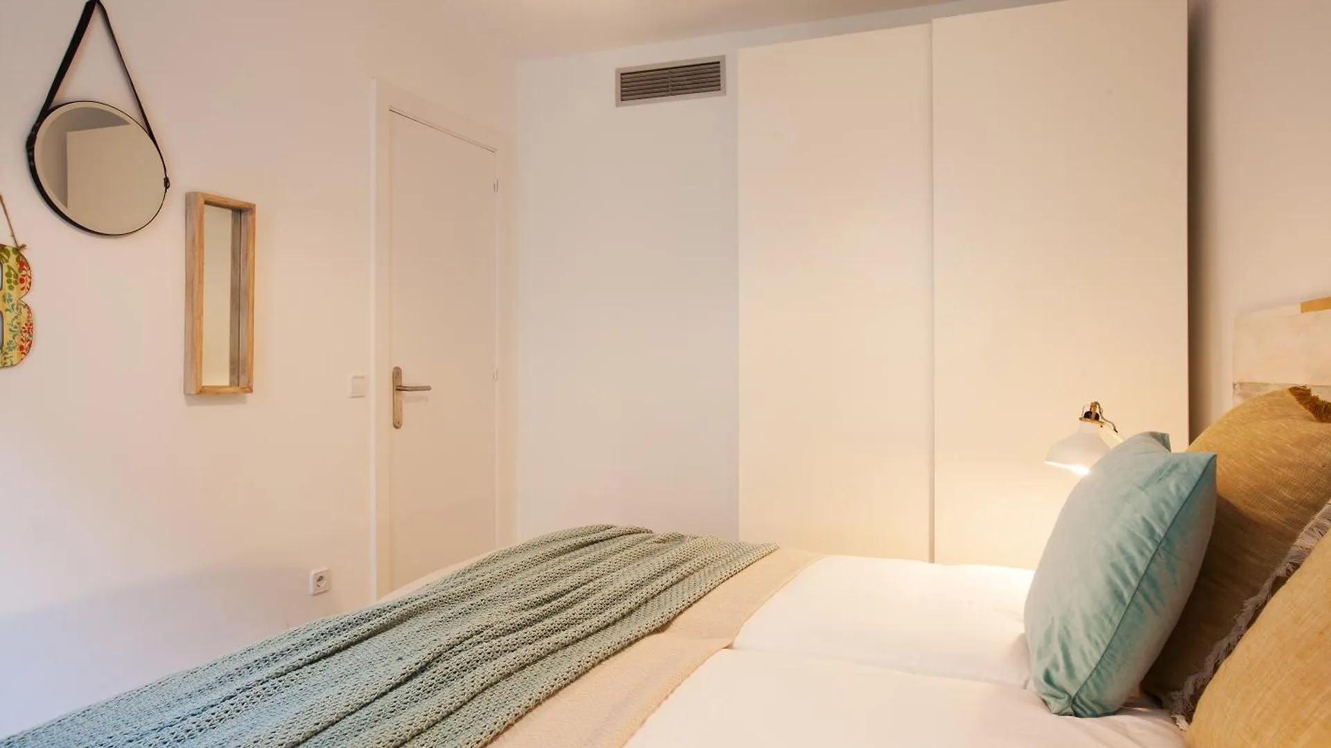 Apartment Click&Flat Seneca Suites Barcelona Spain