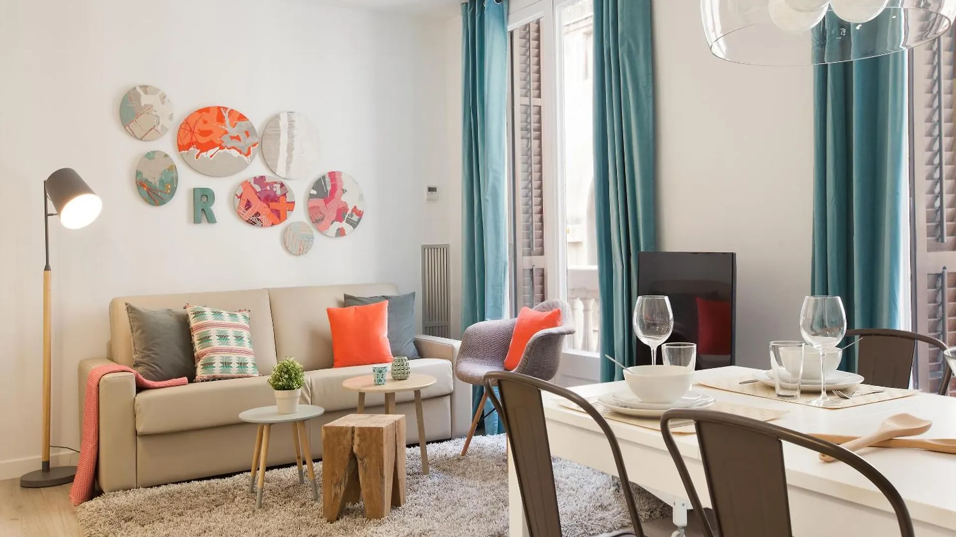 Click&Flat Seneca Suites Barcelona Spain