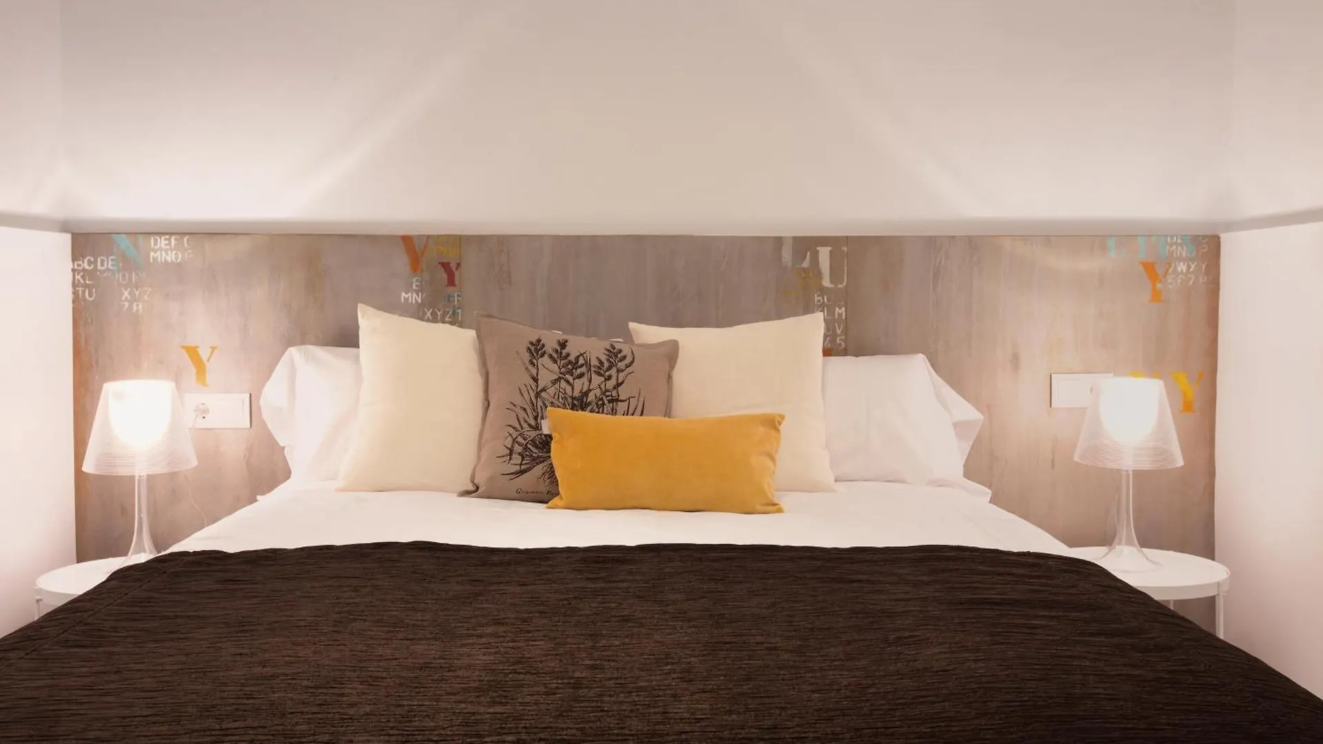 Click&Flat Seneca Suites Barcelona Spain