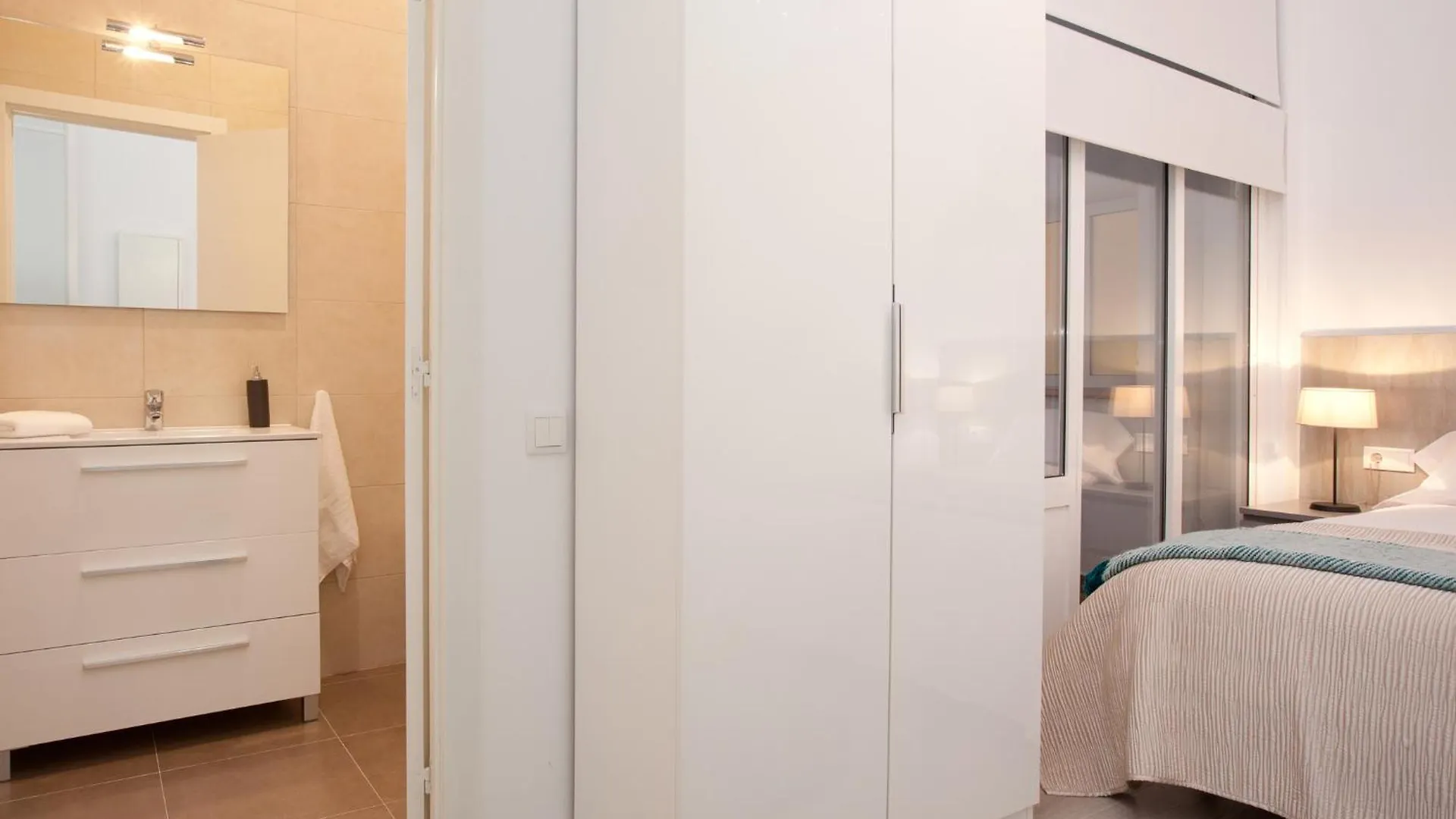 Apartment Click&Flat Seneca Suites Barcelona