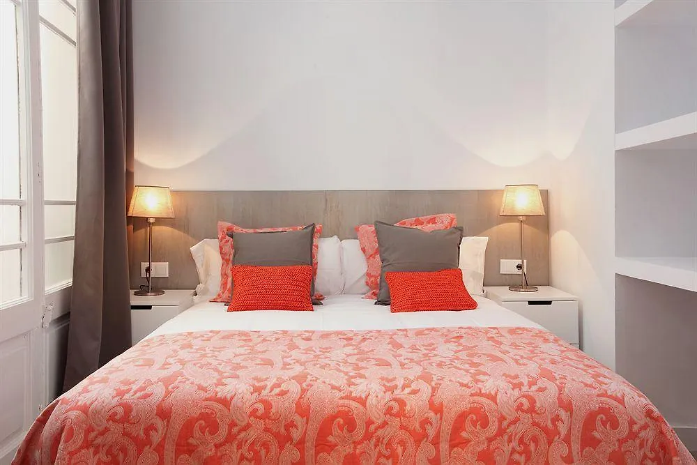 Click&Flat Seneca Suites Barcelona Spain
